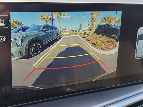 New 2025 Kia Sorento S w/ Panoramic Sunroof Package image 16