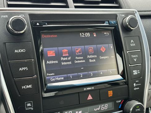 Used 2016 Toyota Camry XLE image 22