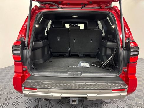 Used 2025 Toyota 4Runner Limited w/ Tow Technology Package AWD/4WD image 32