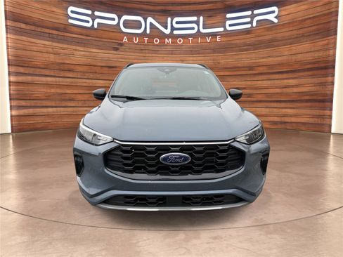 Used 2023 Ford Escape ST-Line w/ Tech Pack #1 image 9