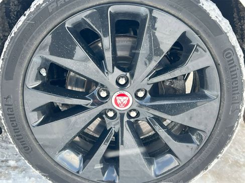 Used 2022 Jaguar XF R-Dynamic SE image 13