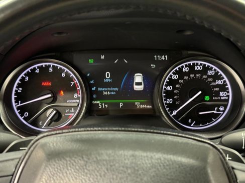 Used 2024 Toyota Camry SE image 30