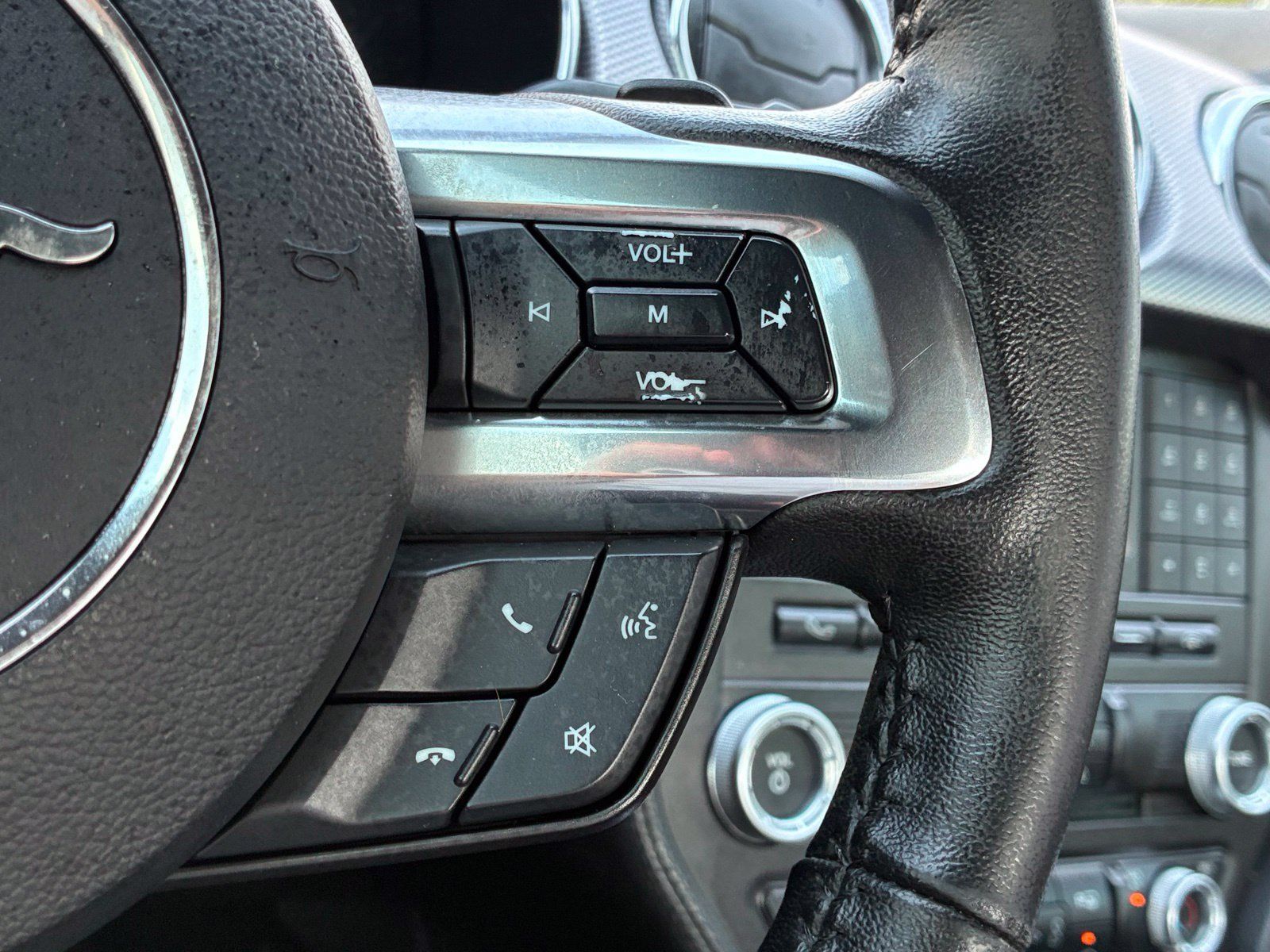 Used 2017 Ford Mustang Coupe RWD image 22