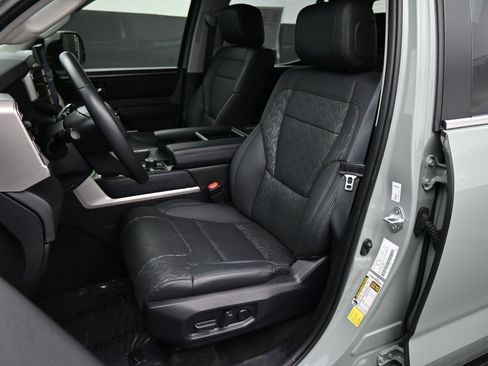 Used 2024 Toyota Tundra Limited w/ Power Package AWD/4WD image 19