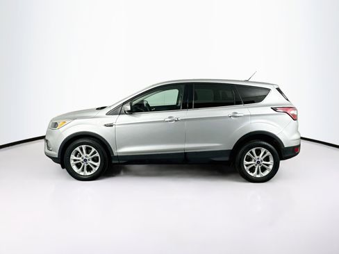 Used 2017 Ford Escape SE FWD image 4