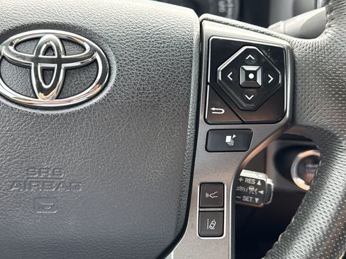Used 2022 Toyota Tacoma TRD Sport w/ Technology Package AWD/4WD image 22