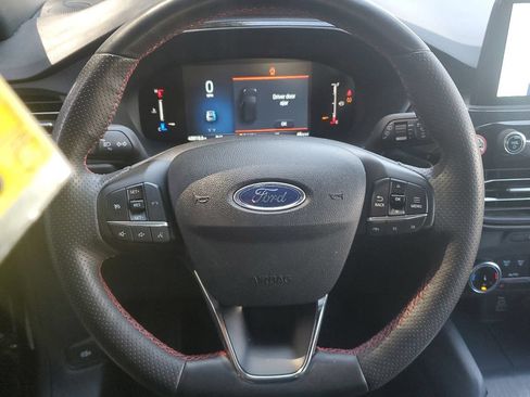 Used 2025 Ford Escape ST-Line Select AWD/4WD image 13