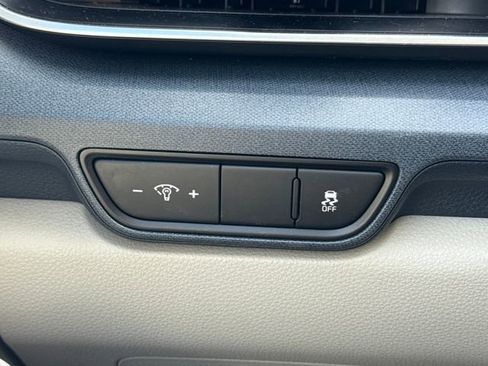 Used 2025 Kia Carnival EX image 27