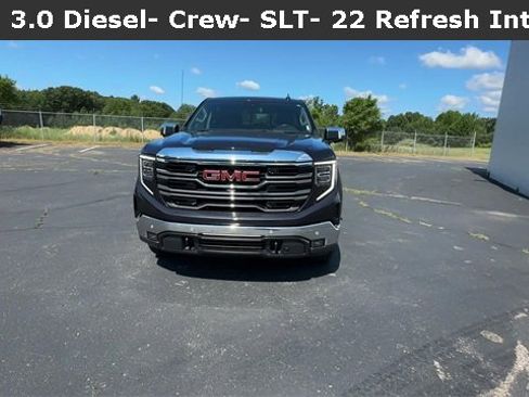 Certified 2022 GMC Sierra 1500 SLT w/ SLT Premium Plus Package image 4
