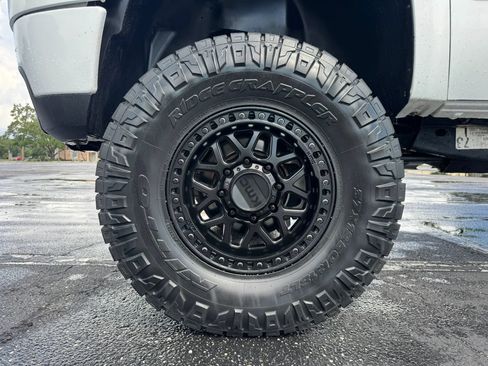Used 2012 GMC Sierra 2500 Denali AWD/4WD image 11