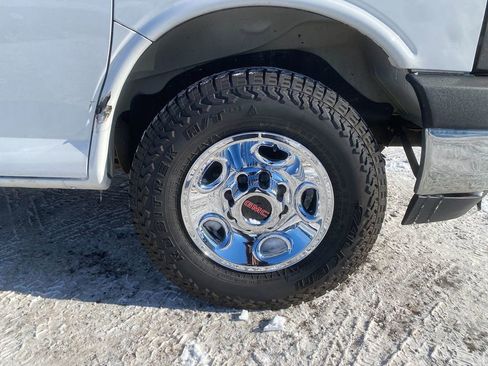 Used 2021 GMC Savana 3500 w/ Power Convenience Package image 30