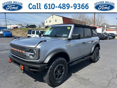 Certified 2022 Ford Bronco Badlands image 1