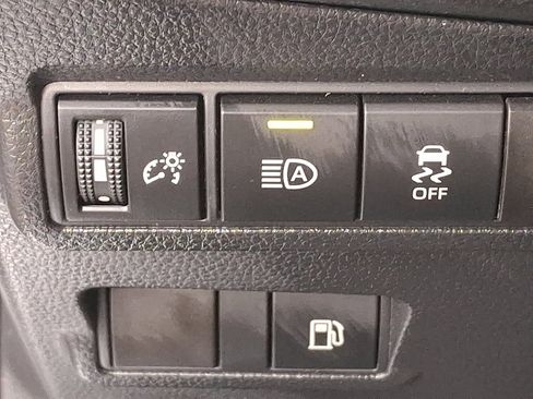 Certified 2025 Toyota Corolla Cross AWD Hybrid image 25