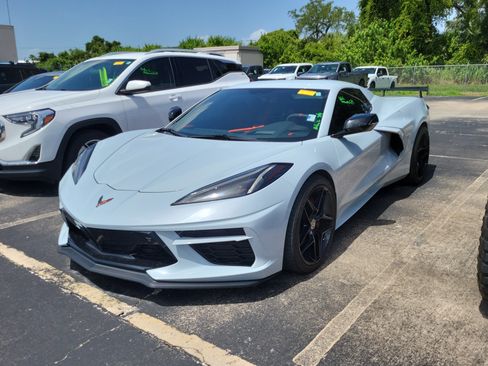 Used 2023 Chevrolet Corvette Stingray Preferred Conv w/ Z51 Performance Package RWD image 3