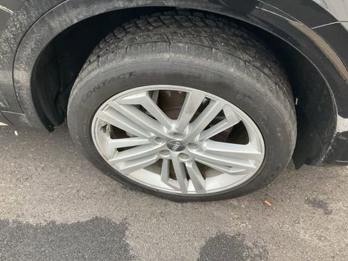 Used 2018 Audi Q5 2.0T Premium Plus w/ Premium Plus Package image 3