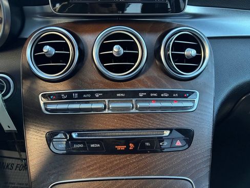 Used 2019 Mercedes-Benz GLC 300 4MATIC image 42