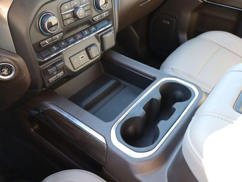 Used 2020 Chevrolet Silverado 1500 LT Trail Boss AWD/4WD image 36
