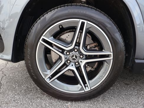 Certified 2024 Mercedes-Benz GLS 450 4MATIC image 9