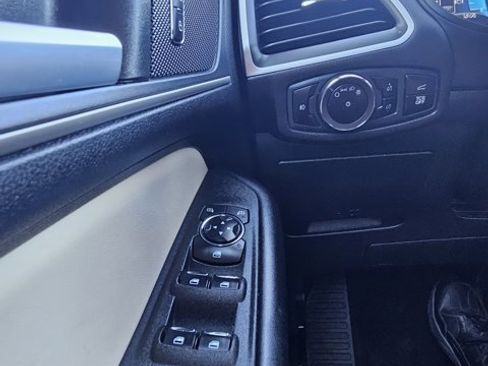 Certified 2023 Ford Edge SEL image 22