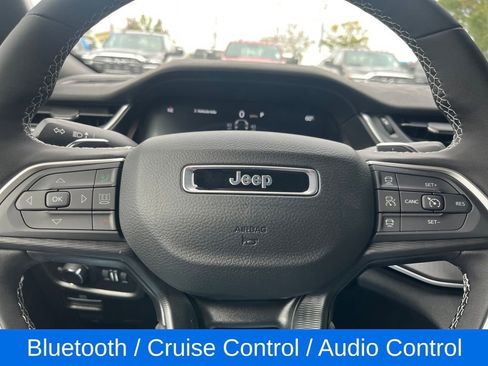 New 2025 Jeep Grand Cherokee L Altitude image 16