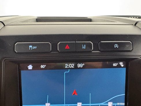 Used 2018 Ford Expedition XLT w/ Equipment Group 202A RWD image 30