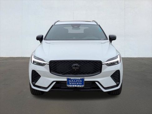 New 2026 Volvo XC60 T8 Ultra w/ Climate Package PRO AWD/4WD image 4