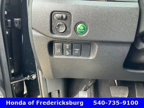 Certified 2025 Honda Ridgeline RTL image 33