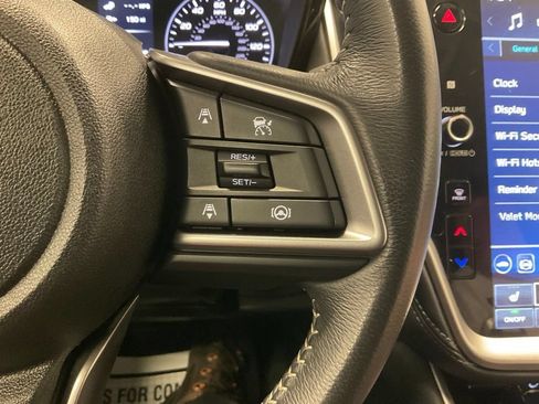 Used 2025 Subaru Outback Premium AWD/4WD image 24