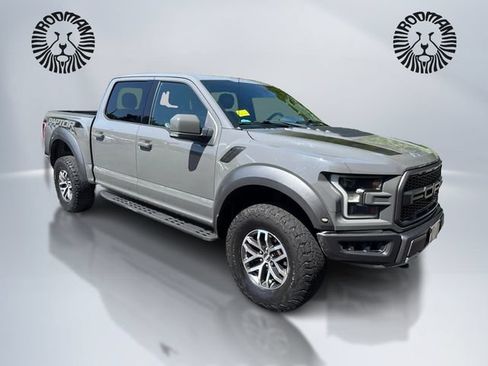 Used 2018 Ford F150 Raptor w/ Equipment Group 802A Luxury AWD/4WD image 3