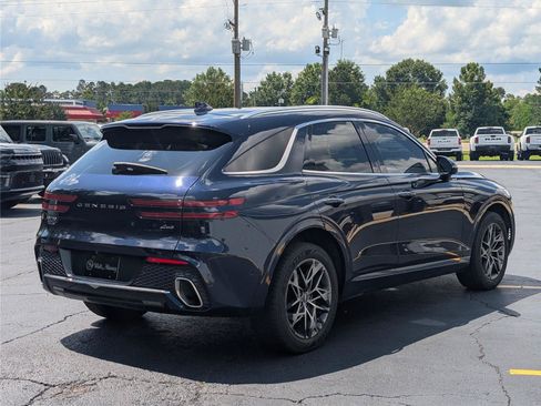 Used 2022 Genesis GV70 2.5T w/ Advanced Package AWD/4WD image 5