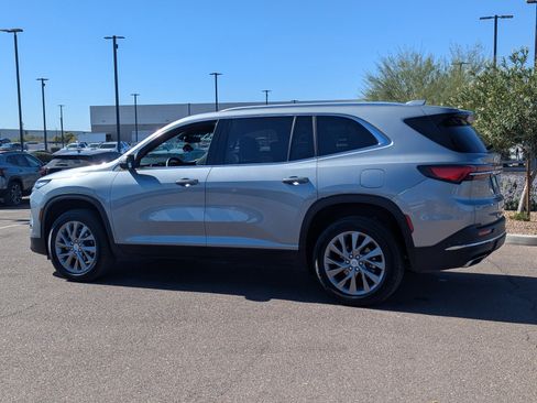 Certified 2025 Buick Enclave Preferred image 3