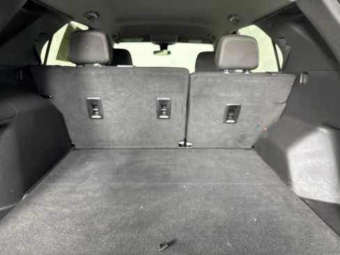 Used 2022 Chevrolet Equinox LS FWD image 19