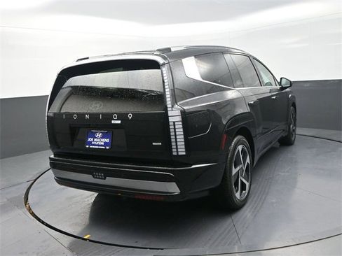 New 2026 Hyundai Ioniq 9 Calligraphy image 8