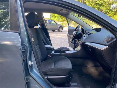 Used 2013 MAZDA MAZDA3 i Touring FWD image 39
