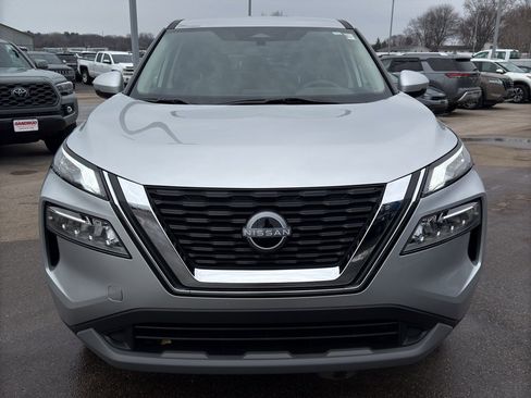 Certified 2023 Nissan Rogue SV image 3