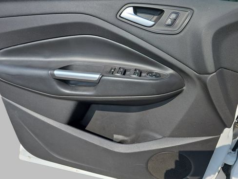 Used 2018 Ford Escape SEL w/ Ford Safe & Smart Package FWD image 29