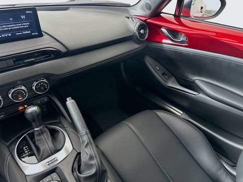Used 2024 MAZDA MX-5 Miata RF Grand Touring RWD image 22