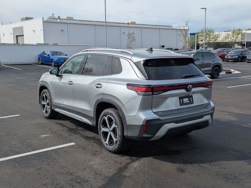 New 2026 Volkswagen Tiguan SE image 8