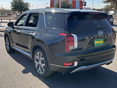 Used 2022 Hyundai Palisade SEL w/ Convenience Package image 6