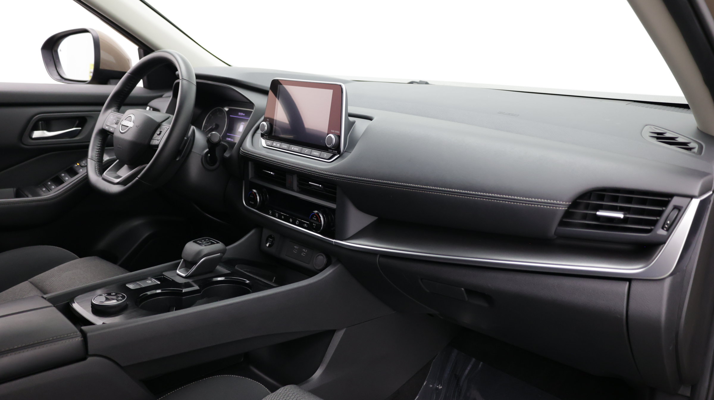 Used 2025 Nissan Rogue SV AWD/4WD image 45