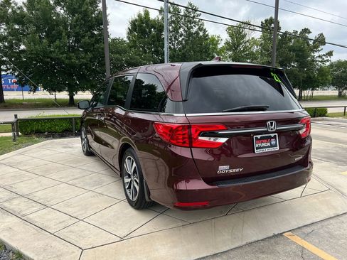 Used 2021 Honda Odyssey Touring image 13
