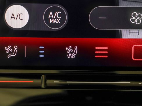 New 2026 Volkswagen GTI SE FWD image 30