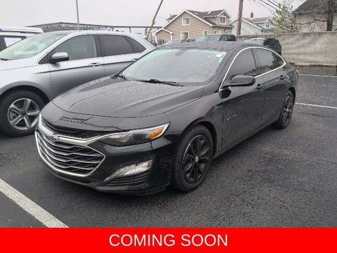 Used 2021 Chevrolet Malibu LT image 2