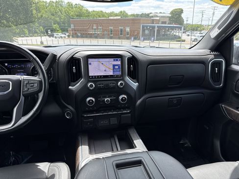 Used 2022 GMC Sierra 1500 Denali w/ Denali Premium Package AWD/4WD image 30