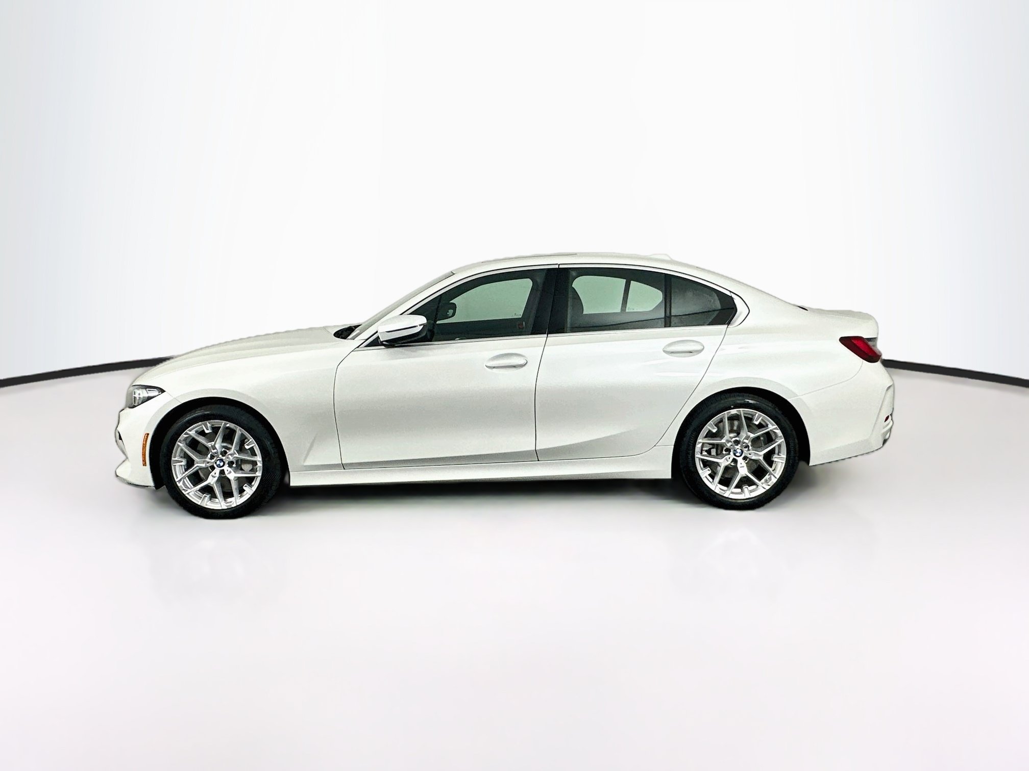 Used 2026 BMW 330i Sedan RWD image 4