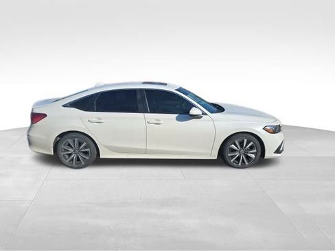 Used 2023 Honda Civic EX image 7