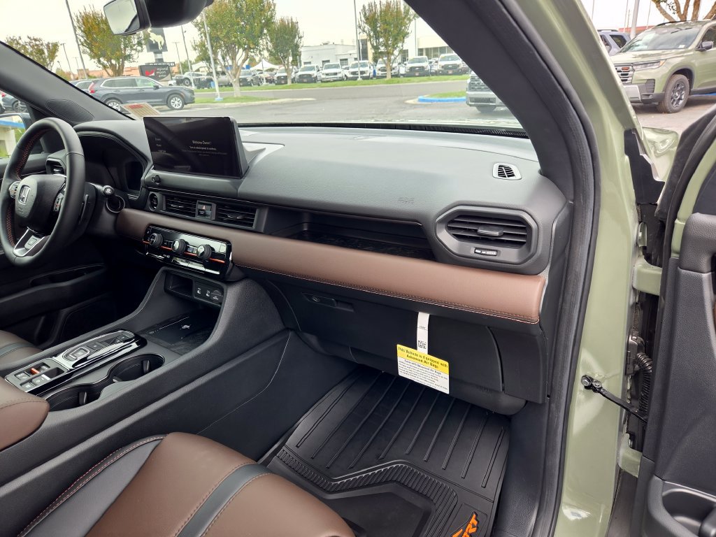 Used 2026 Honda Pilot TrailSport image 32
