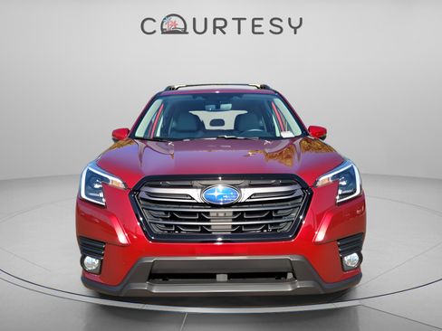 Used 2023 Subaru Forester Limited image 8
