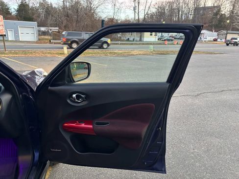 Used 2016 Nissan Juke SL image 17