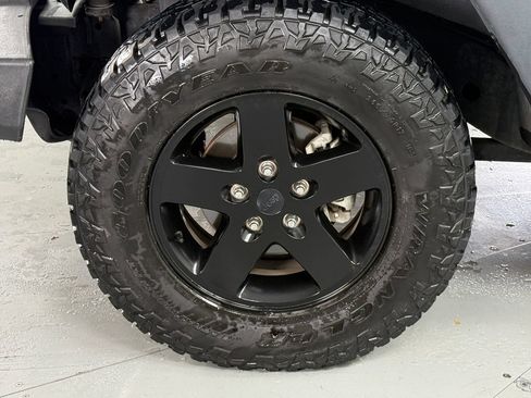 Used 2017 Jeep Wrangler Unlimited Sport AWD/4WD image 10